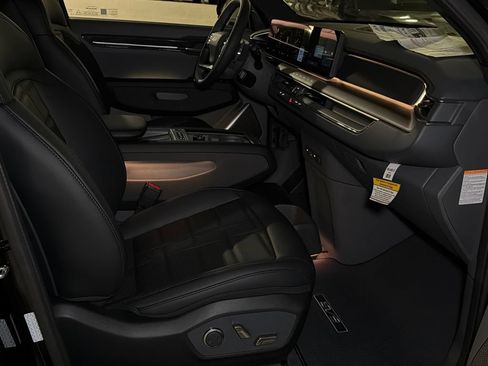 New 2026 Kia EV9 Land w/ Nightfall Edition Package AWD/4WD image 10
