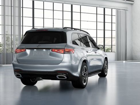 Used 2025 Mercedes-Benz GLS 450 4MATIC image 18