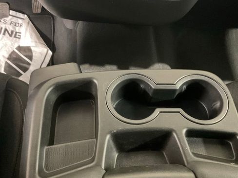 Used 2024 Chevrolet Silverado 2500 LT image 20