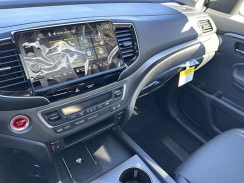 New 2025 Honda Ridgeline RTL image 23