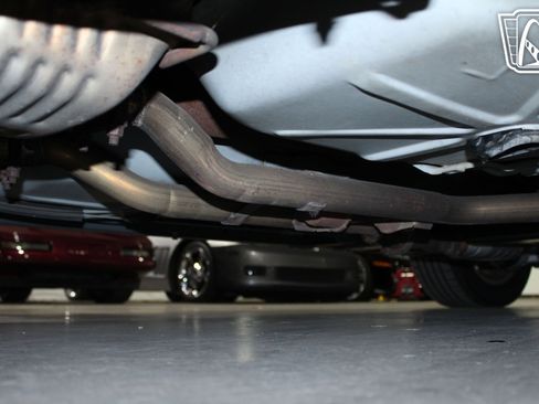 Used 2003 Lincoln Town Car Executive image 3