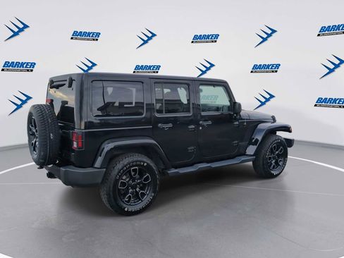Used 2017 Jeep Wrangler Unlimited Sahara image 8