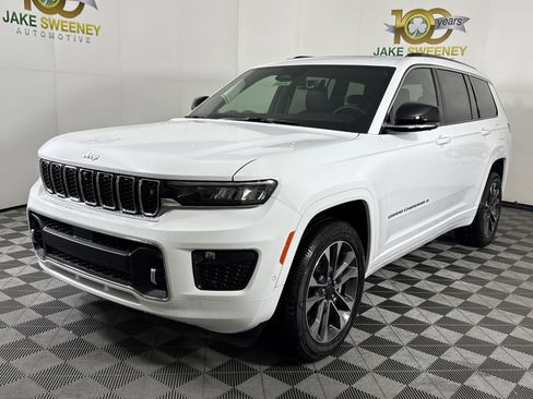 New 2025 Jeep Grand Cherokee L Overland w/ Advanced Protech Group III AWD/4WD image 4