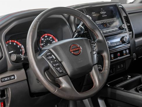 Used 2024 Nissan Titan PRO-4X w/ Pro-4x Convenience Package image 13