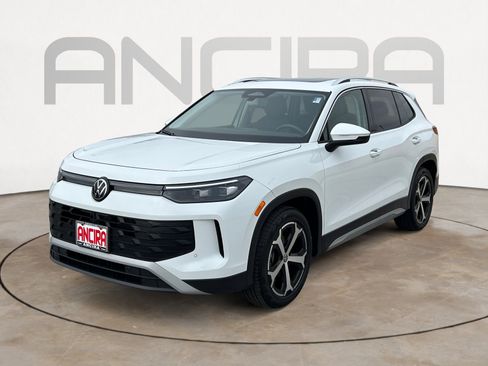 Used 2026 Volkswagen Tiguan SE FWD image 6