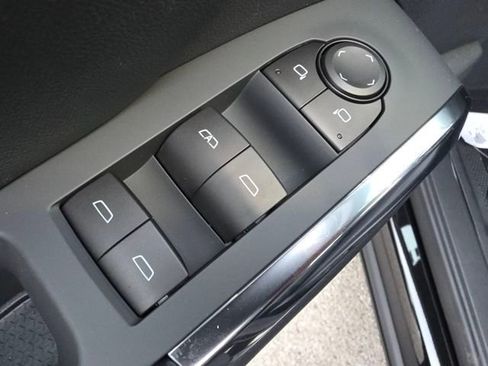 New 2026 Chevrolet Traverse LT w/ Driver Confidence Package image 27