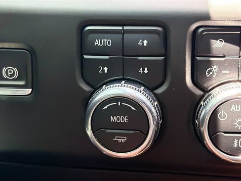 Used 2024 GMC Sierra 2500 Denali w/ Denali Reserve Package AWD/4WD image 29