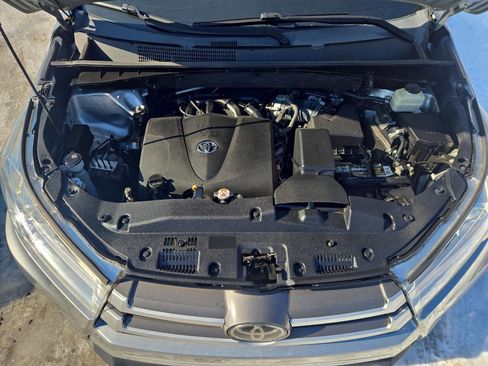 Used 2018 Toyota Highlander XLE image 14
