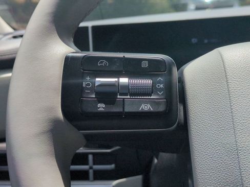 Used 2025 Hyundai Santa Fe SEL FWD image 20