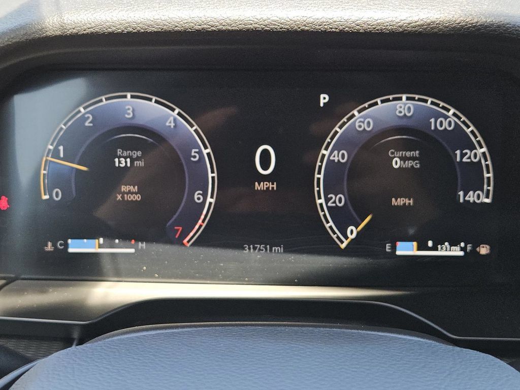 Used 2025 Jeep Grand Cherokee Altitude AWD/4WD image 20