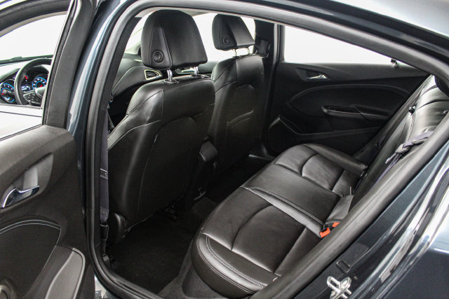 Used 2017 Chevrolet Cruze Premier FWD image 13