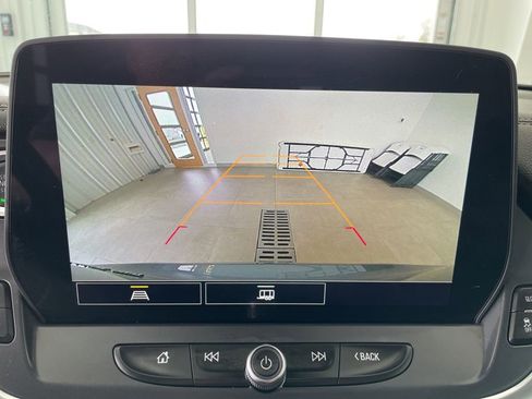 Used 2025 Chevrolet Blazer LT image 15