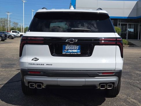New 2026 Chevrolet Traverse LT w/ Driver Confidence Package AWD/4WD image 13