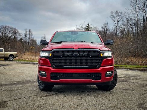 New 2026 RAM 1500 4x4 Crew Cab image 9