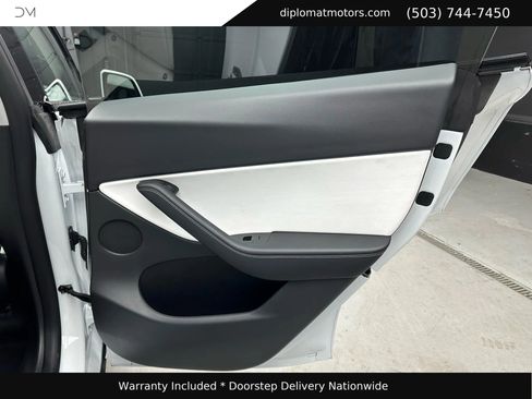 Used 2022 Tesla Model Y Performance image 25
