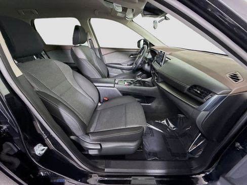 Used 2023 Nissan Rogue SV image 29