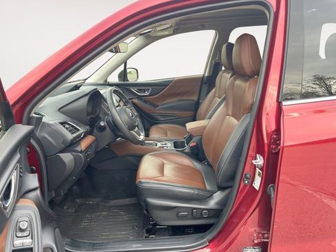 Used 2023 Subaru Forester Touring w/ Popular Package #2 AWD/4WD image 9