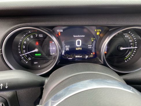 Used 2023 Jeep Wrangler Unlimited Sahara image 15