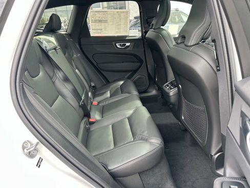 New 2026 Volvo XC60 B5 Ultra w/ Climate Package image 19