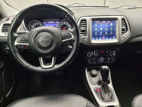 Used 2017 Jeep Compass Latitude w/ Popular Equipment Group AWD/4WD image 22