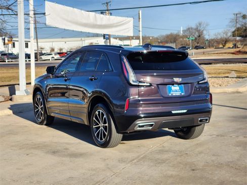 Used 2025 Cadillac XT4 Sport w/ Cold Weather Package image 7