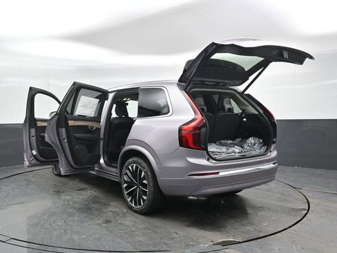 New 2026 Volvo XC90 B5 Plus w/ Protection Package image 45