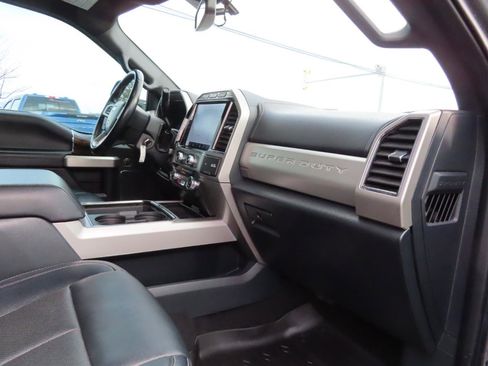 Used 2022 Ford F250 Lariat w/ Chrome Package image 54