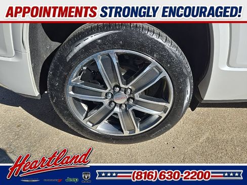 Used 2019 GMC Acadia Denali AWD/4WD image 23