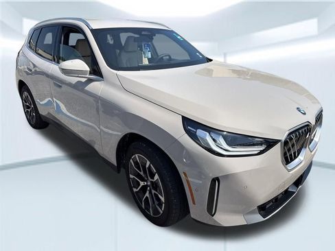 Used 2026 BMW X3 xDrive30 w/ Premium Package AWD/4WD image 2