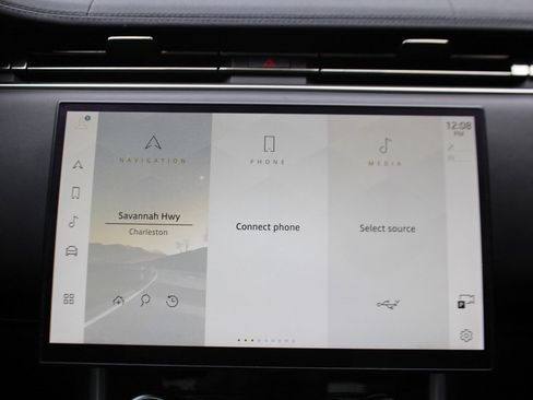 Certified 2023 Land Rover Range Rover SE image 18