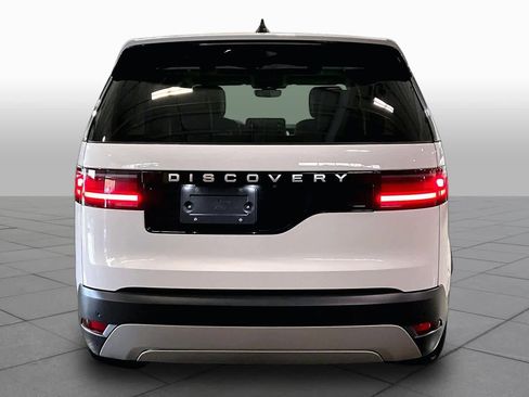 Used 2024 Land Rover Discovery S AWD/4WD image 5