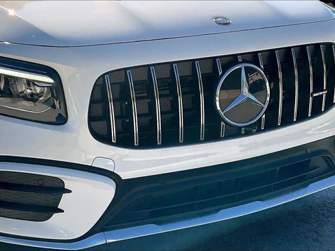 Used 2025 Mercedes-Benz GLB 35 AMG AMG GLB 35 image 30