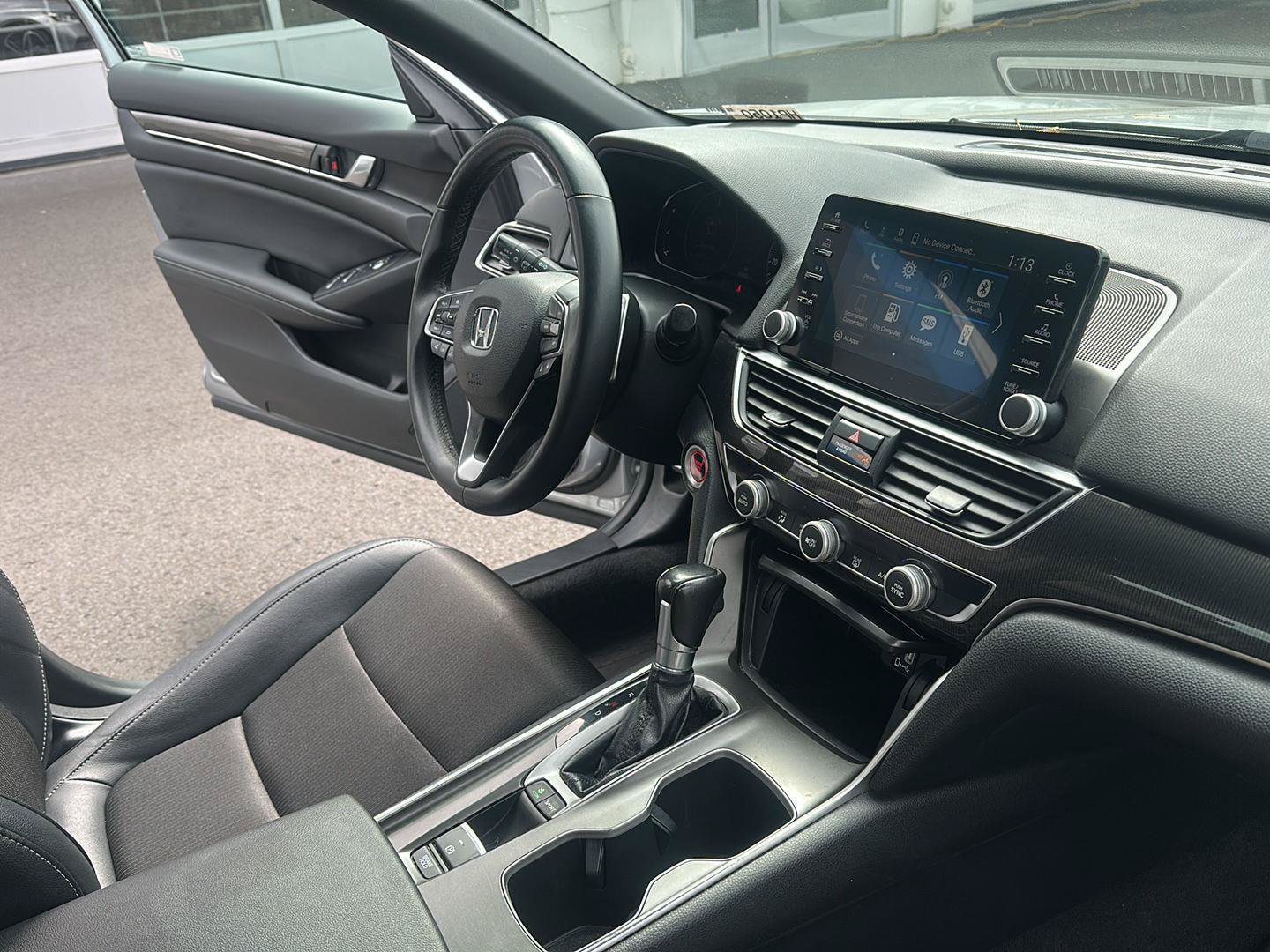 Used 2019 Honda Accord Sport image 10