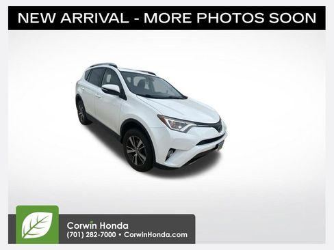 Used 2017 Toyota RAV4 XLE AWD/4WD image 1