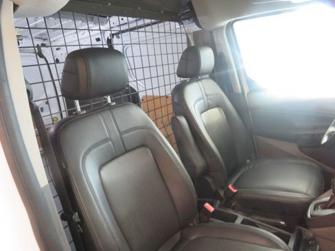 Used 2019 Ford Transit Connect XL FWD image 40