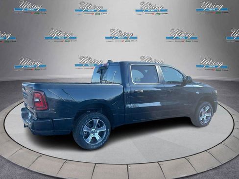 New 2026 RAM 1500 Express AWD/4WD image 3