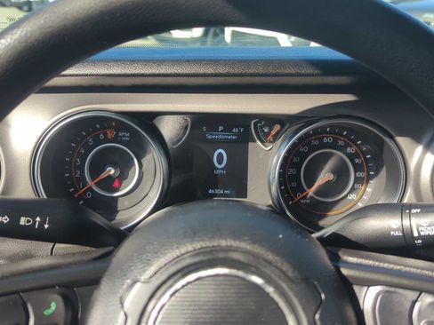 Used 2022 Jeep Gladiator Sport AWD/4WD image 17