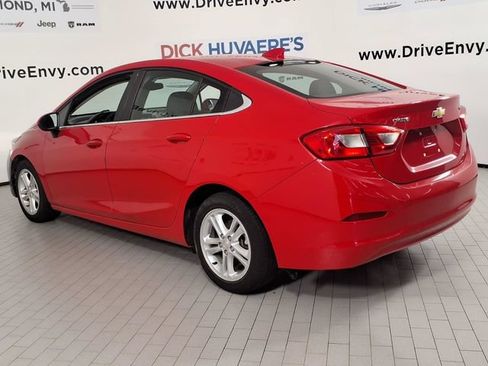 Used 2018 Chevrolet Cruze LT w/ LT Fleet Convenience Package FWD image 6
