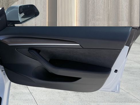 Used 2023 Tesla Model 3 Standard Range RWD image 45