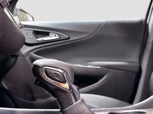Used 2023 Chevrolet Malibu RS FWD image 18