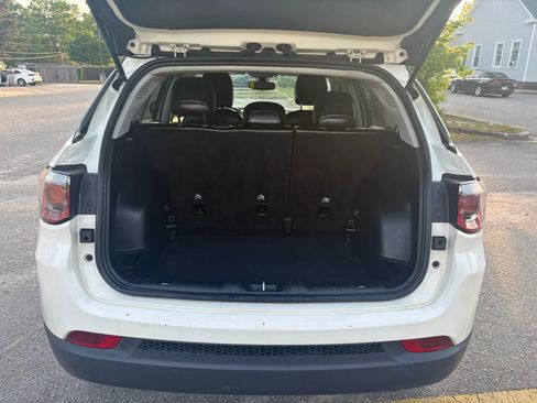 Used 2020 Jeep Compass Latitude AWD/4WD image 7