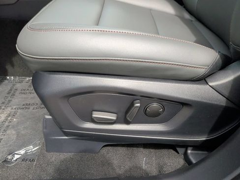 New 2026 Ford Explorer Active w/ Active Comfort Package RWD image 13