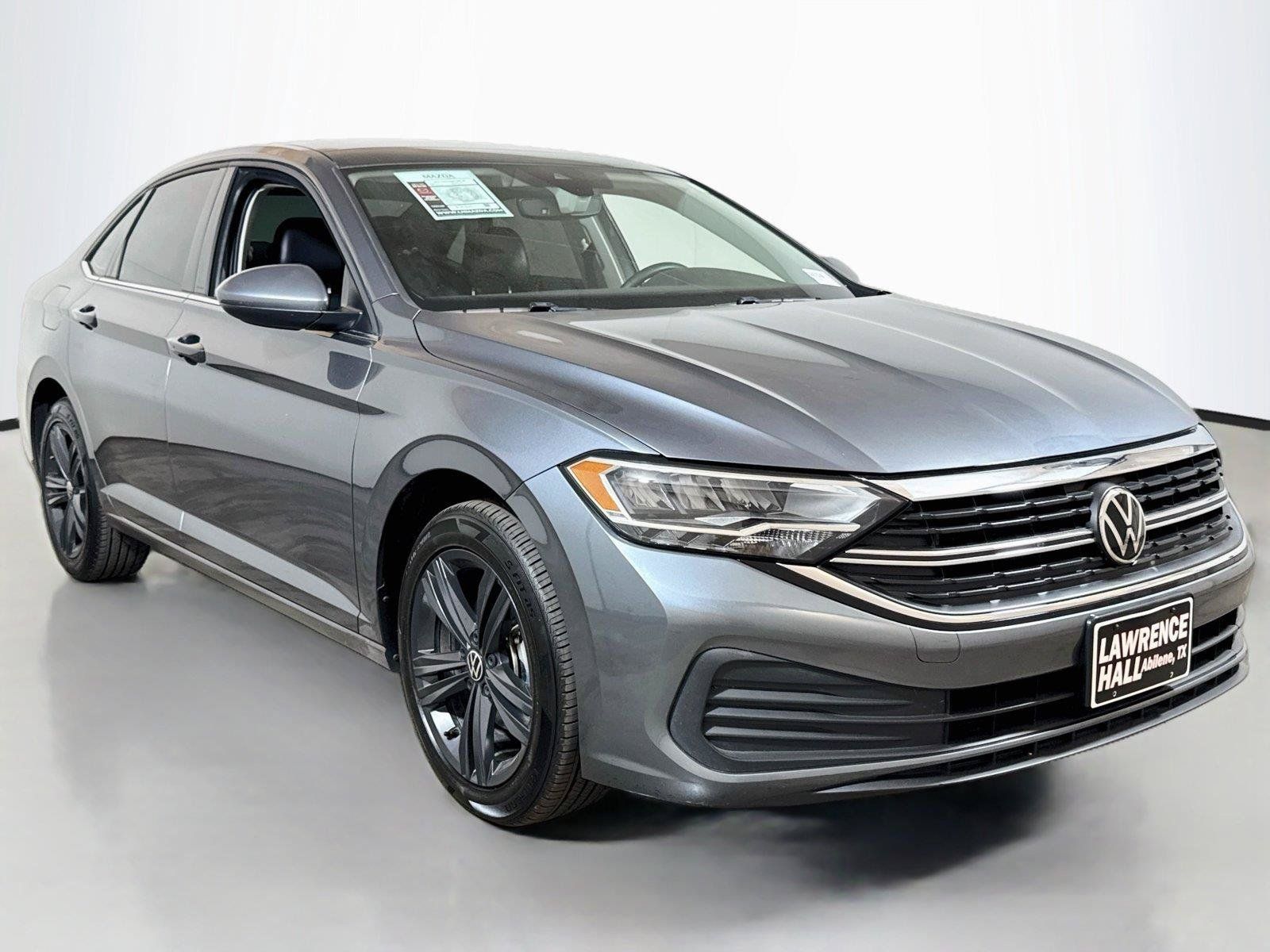 Used 2022 Volkswagen Jetta SE FWD image 3