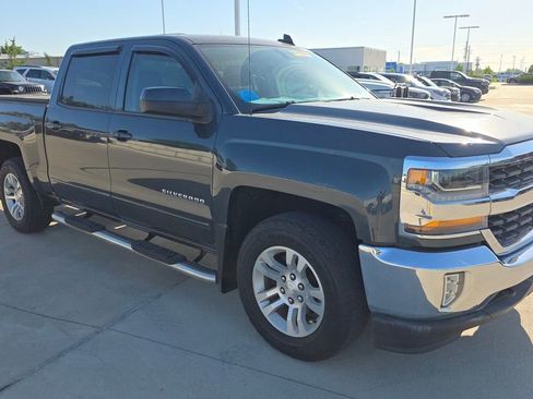 Used 2018 Chevrolet Silverado 1500 LT w/ All Star Edition image 7