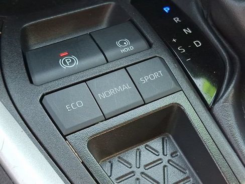 Used 2024 Toyota RAV4 XLE FWD image 24