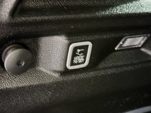 Used 2021 Jeep Grand Cherokee L Limited AWD/4WD image 32