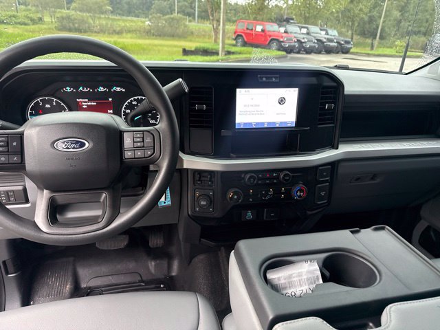 Used 2025 Ford F350 XL w/ 360-Degree Camera Package AWD/4WD image 12