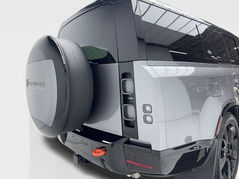 Used 2024 Land Rover Defender 130 X image 7