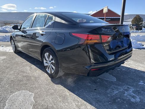 Used 2024 Nissan Altima 2.5 S image 6