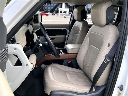 Used 2020 Land Rover Defender 110 HSE image 19